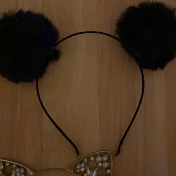 Yeah for kitties - Picture 2 of 7